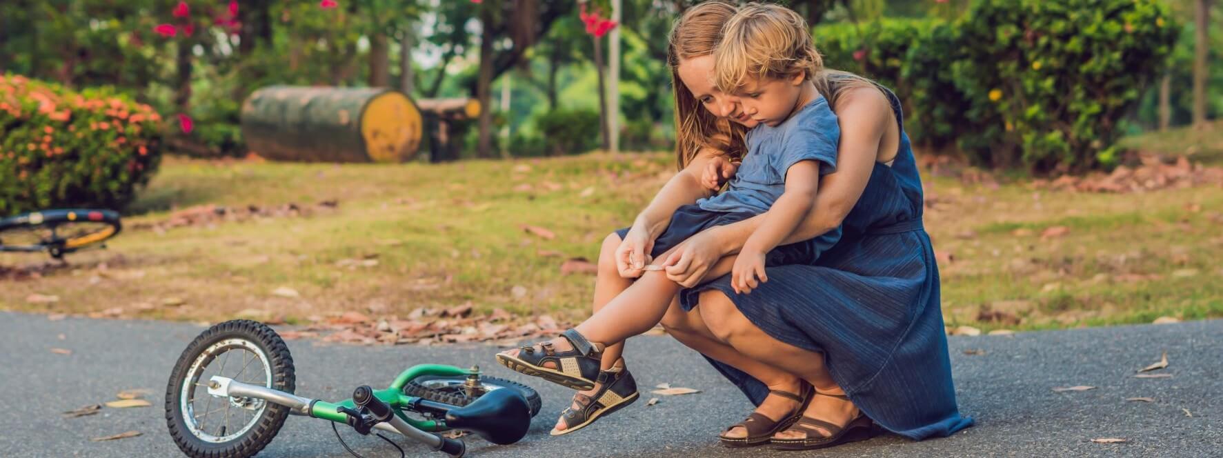 Five things to say when your child gets hurt instead of saying 'you're