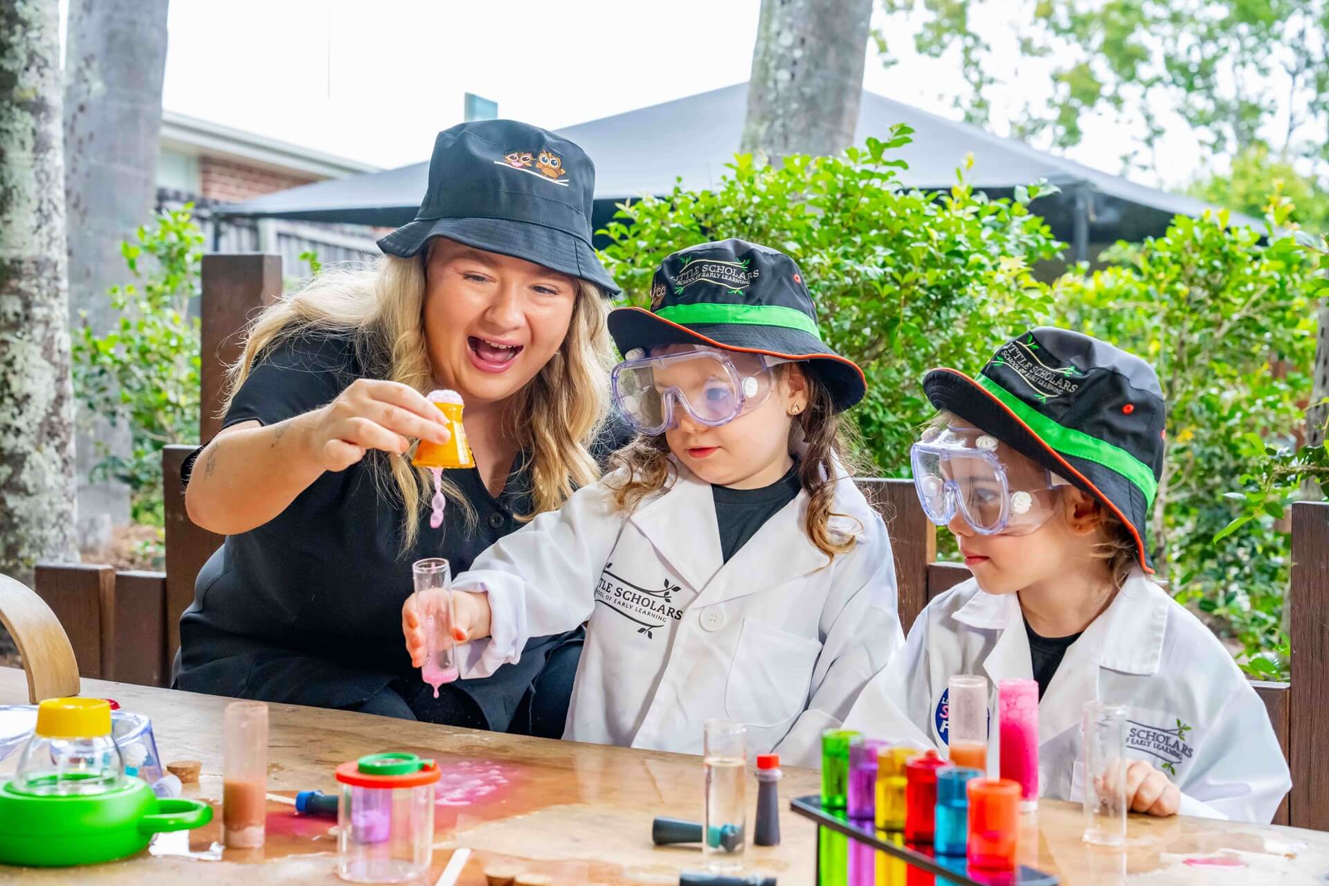 Children Exploring Stem Activities Little Scholars Early Learning