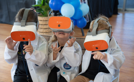 Little Scholars Science Fair And Wondernest Vr Launch