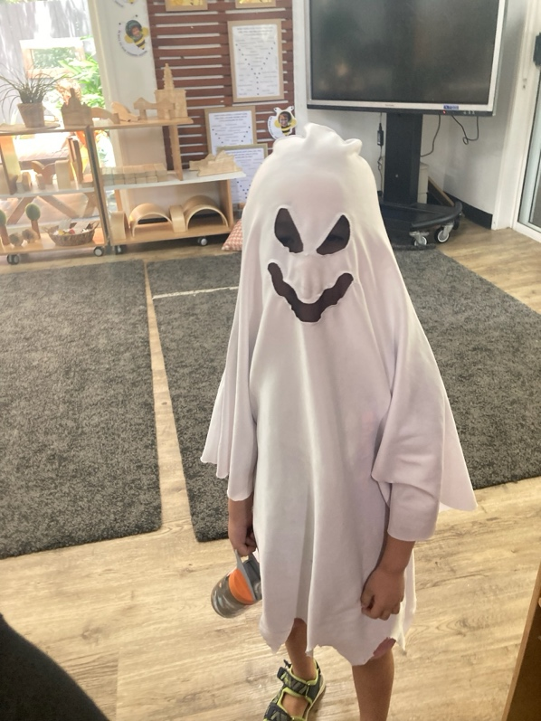 Diy Classic Ghost Costume For Halloween